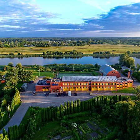 Riverside Motel เยลกาวา ภายนอก รูปภาพ